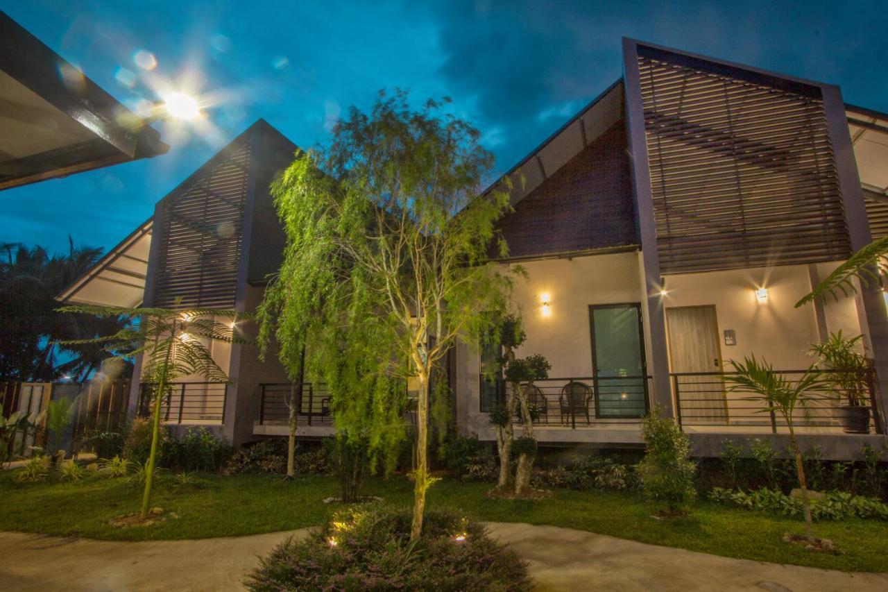 Villa Paddy Padang Mat Sirat Exterior foto